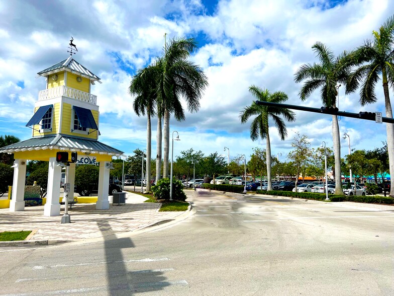 1574-1584 SE 3rd Ct, Deerfield Beach, FL à louer - Photo de l’immeuble – Image 3 sur 5