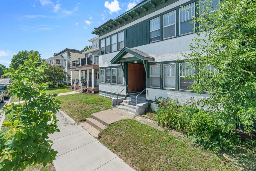 3012 Bryant Ave S, Minneapolis, MN à vendre - Photo principale – Image 1 sur 28