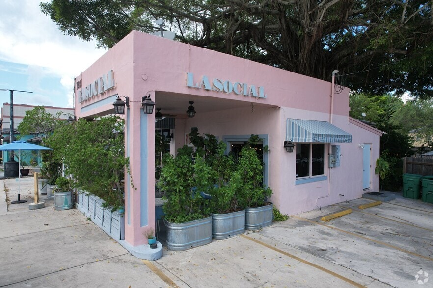 615 NE 76th St, Miami, FL à vendre - Photo de l’immeuble – Image 3 sur 16
