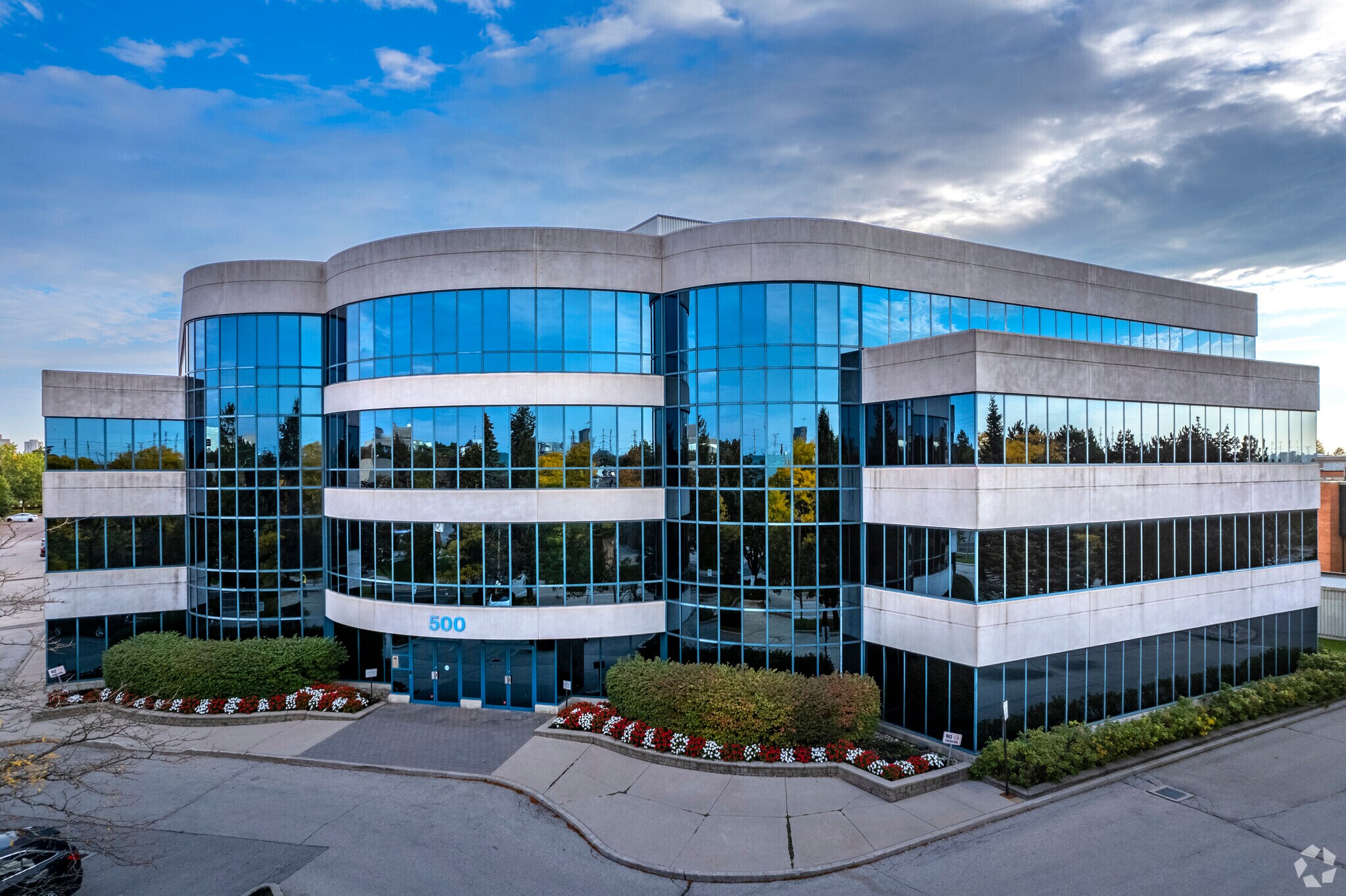 500 Hood Rd, Markham, ON à louer Photo principale– Image 1 sur 6