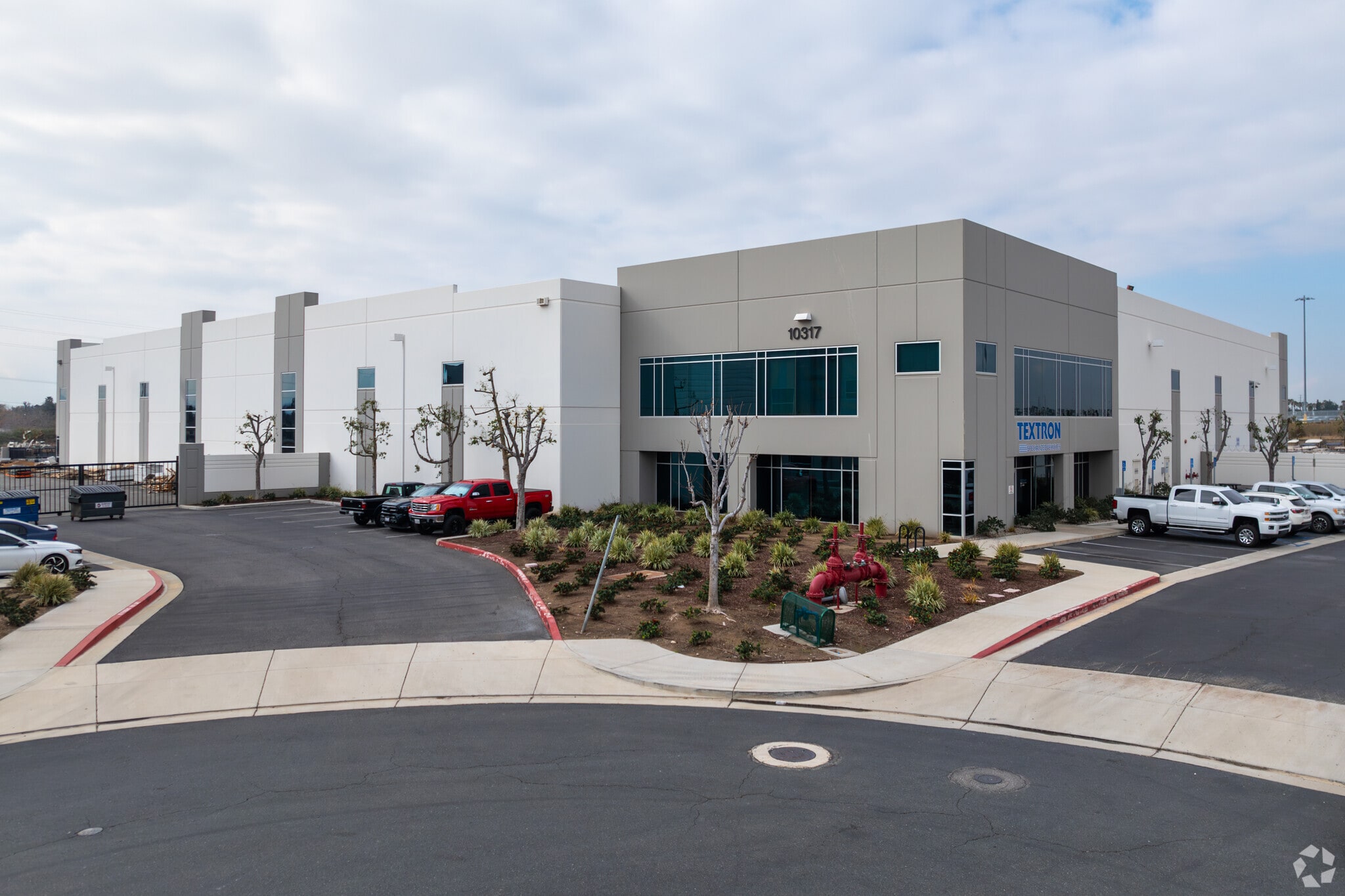 10317 Birtcher Dr, Jurupa Valley, CA à vendre Photo principale– Image 1 sur 9