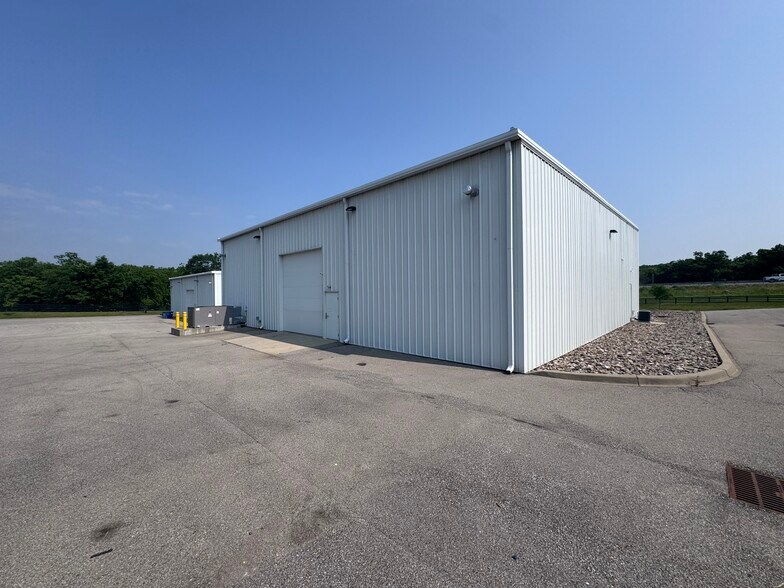 570 Gordon Ln, Shelbyville, KY à louer - Photo de l’immeuble – Image 3 sur 12