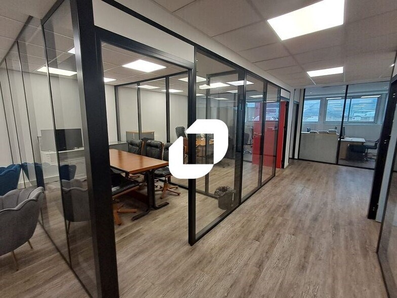 Bureau dans Nanterre à louer - Photo intérieure – Image 2 sur 4