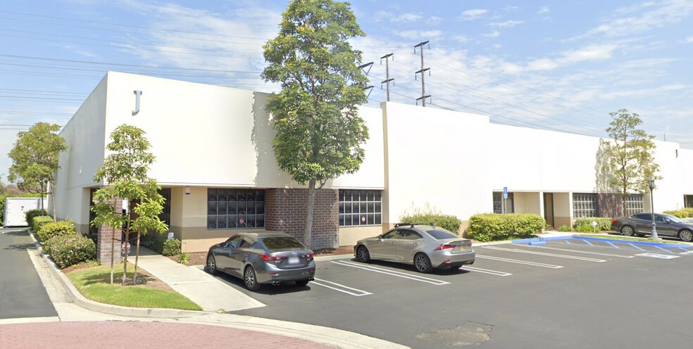 3505 Cadillac Ave, Costa Mesa, CA à louer - Photo principale – Image 1 sur 18