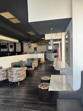 6135-6145 W Sahara Ave, Las Vegas, NV à louer Photo intérieure– Image 2 sur 40