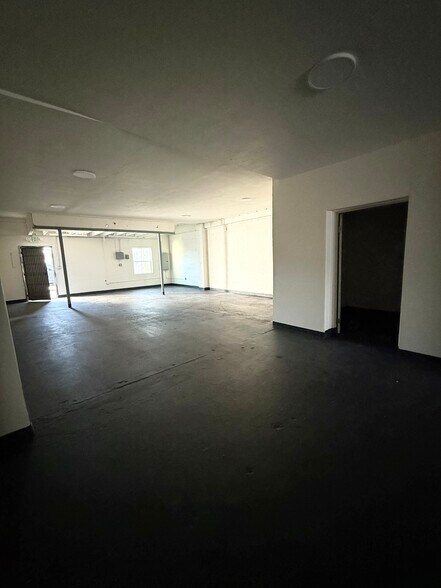 1810 E Alondra Blvd, Compton, CA à vendre - Photo intérieure – Image 2 sur 9