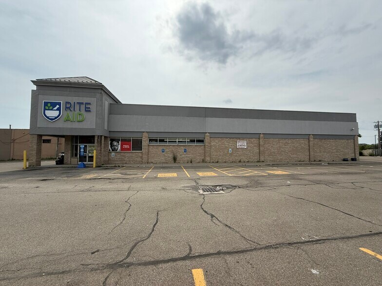 350 Niagara St, Buffalo, NY à louer - Photo de l’immeuble – Image 2 sur 7