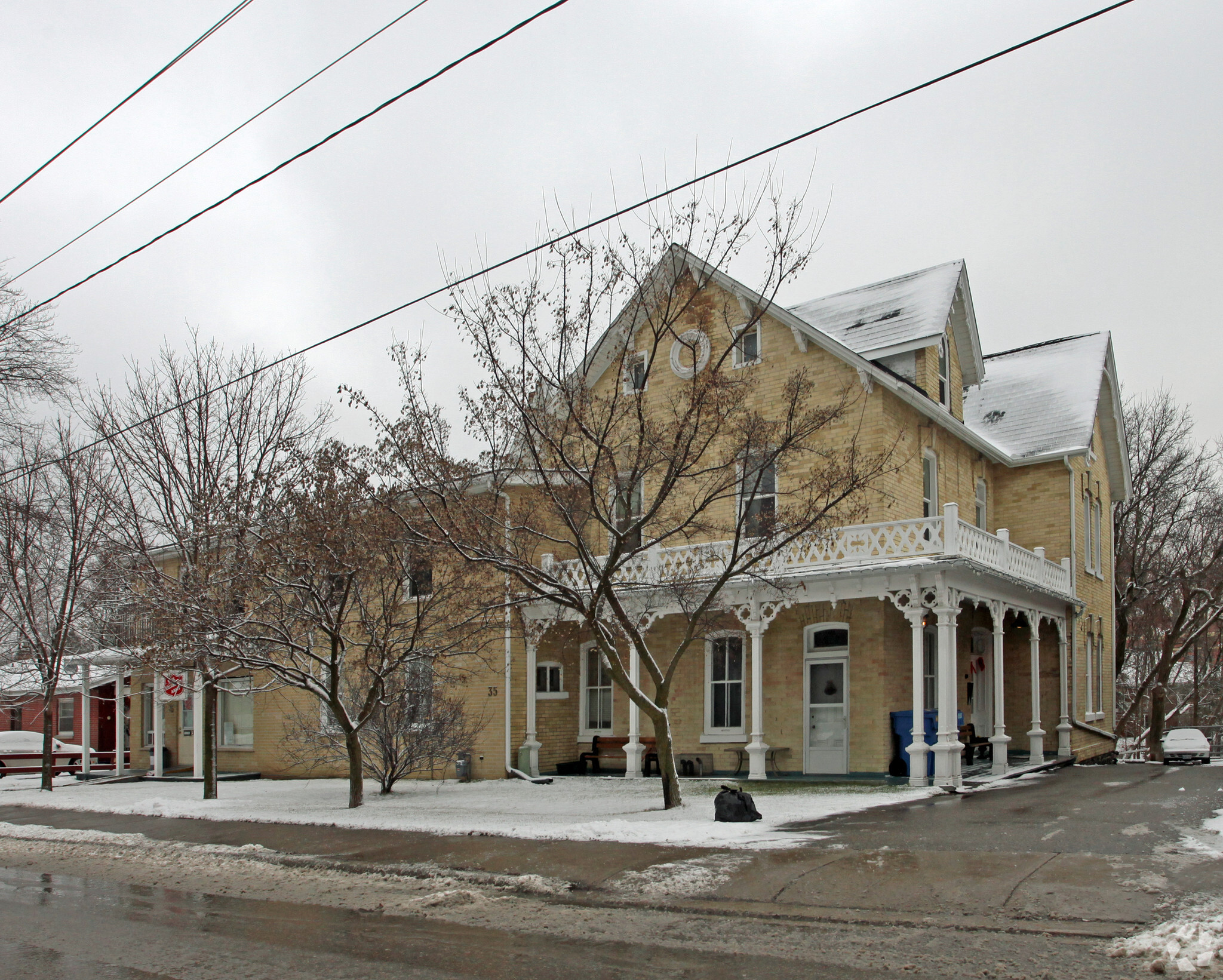 35 N Toronto St, Uxbridge, ON à vendre Photo principale– Image 1 sur 4