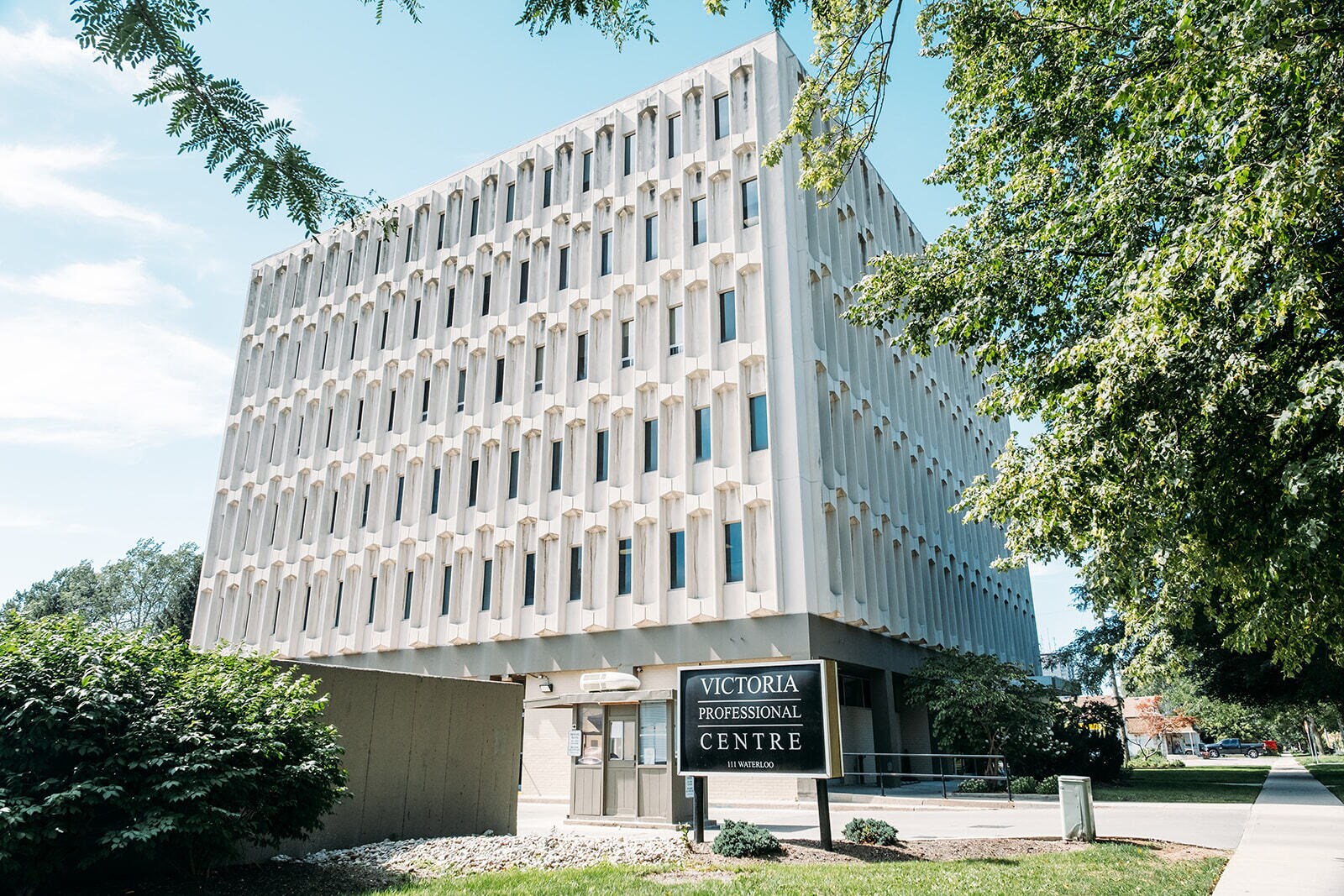 111 Waterloo St, London, ON à louer Photo principale– Image 1 sur 3