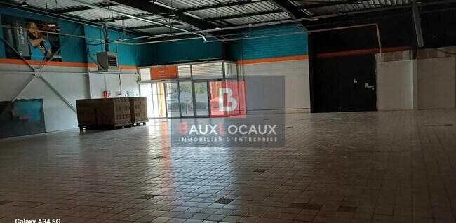 Plus de détails pour 9 Rue Des Champs, Saint-Gilles - Local commercial à louer