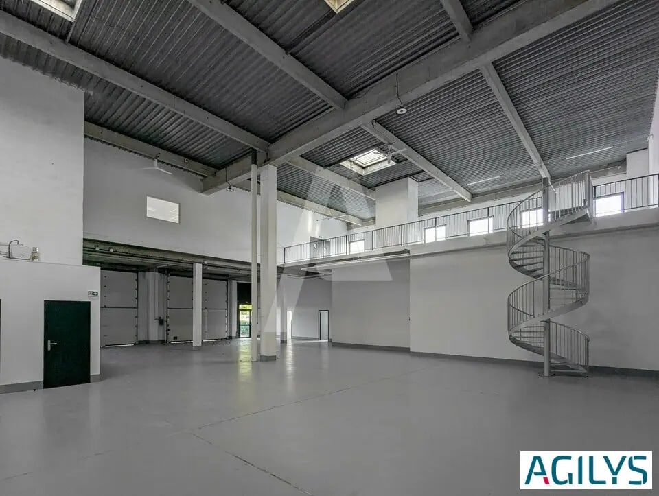 Local d’activités dans Lisses à louer Photo intérieure– Image 1 sur 10