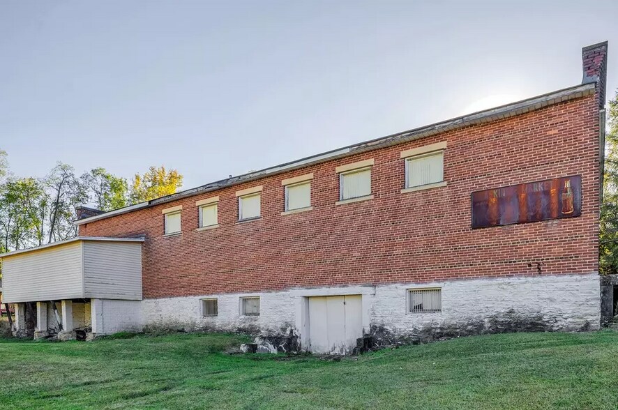 0 Depot St, Slickville, PA à vendre - Photo de l’immeuble – Image 3 sur 11
