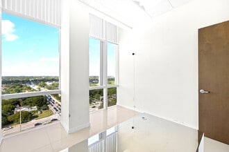20200 W dixie Hwy, Aventura, FL à louer Photo intérieure– Image 2 sur 14