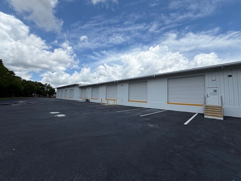 2666 Prince St, Fort Myers, FL à vendre - Photo de l’immeuble – Image 2 sur 10