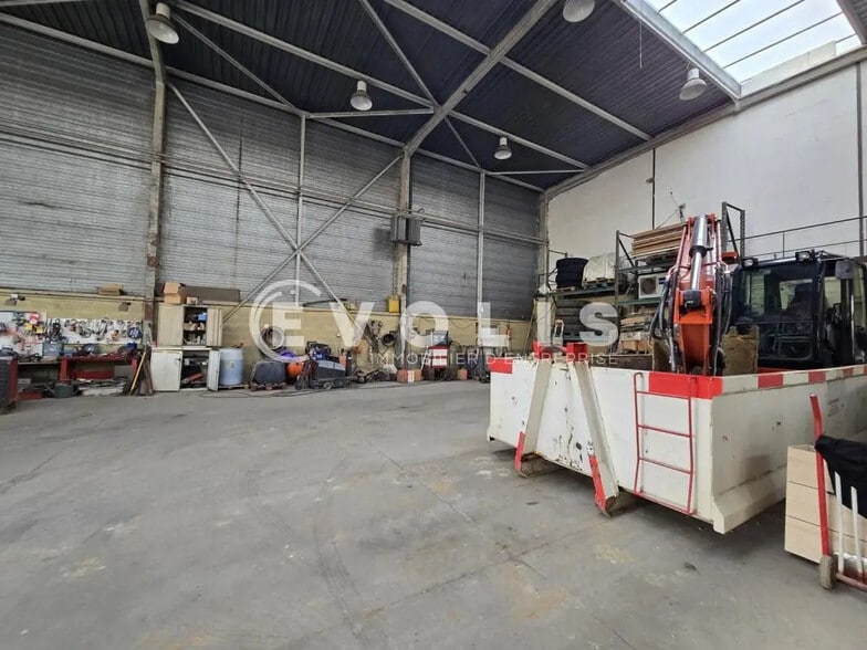 Local d’activités dans Morangis à louer - Photo de l’immeuble – Image 3 sur 8