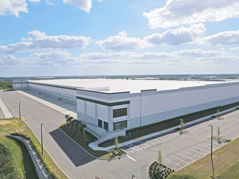 8100 American Way, Groveland, FL à louer - Photo de l’immeuble – Image 1 sur 7