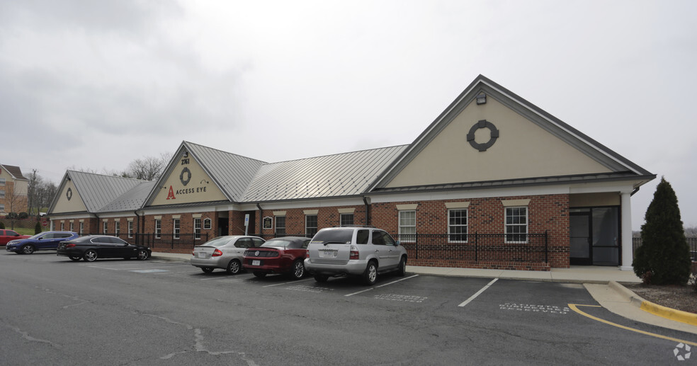 2761 Jefferson Davis Hwy, Stafford, VA à louer - Photo de l’immeuble – Image 1 sur 6