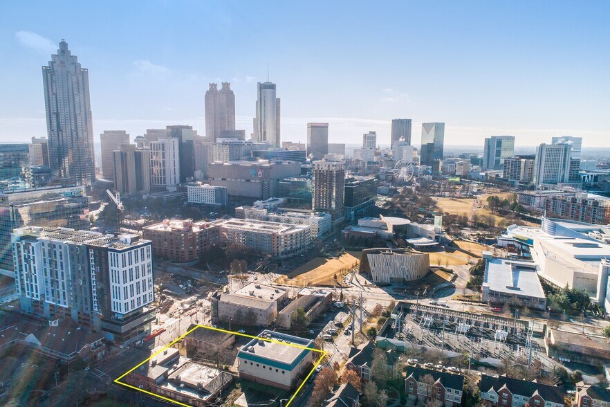 Entire Block - Downtown Atlanta portefeuille de 4 biens à vendre sur LoopNet.fr - Aérien – Image 1 sur 10