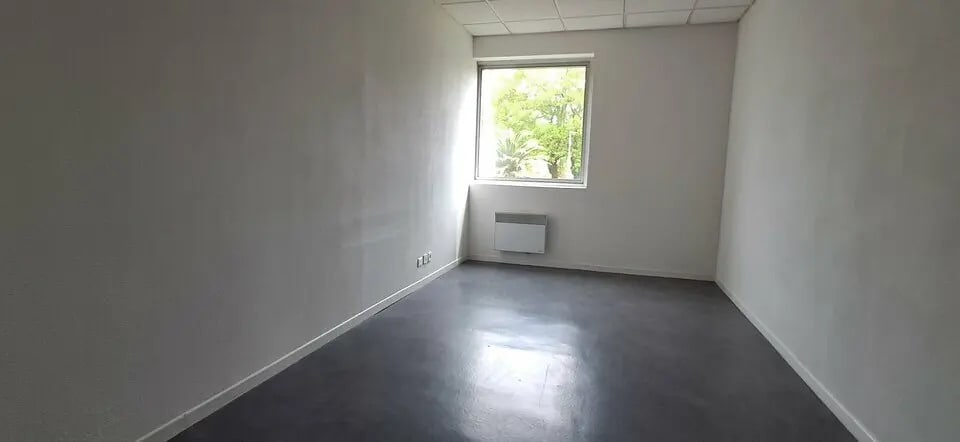 Bureau dans Lons à louer - Photo intérieure – Image 3 sur 8