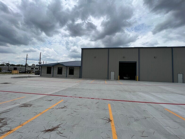 18630 Intercontinental Crossing Dr, Houston, TX à louer - Photo de l’immeuble – Image 3 sur 57