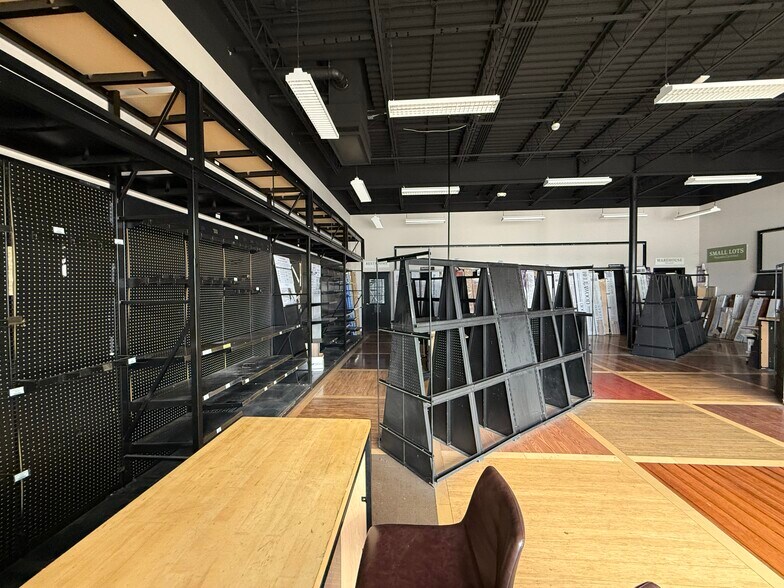 5901 Brockway Rd, Saginaw, MI à vendre - Photo intérieure – Image 3 sur 15