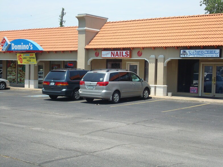 2200-2234 W Houston St, Broken Arrow, OK à louer - Photo de l’immeuble – Image 3 sur 9