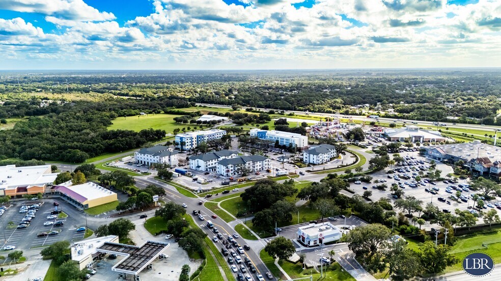 1445 Sportsman Ln NE, Palm Bay, FL à louer - Photo de l’immeuble – Image 3 sur 4