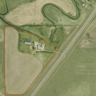 Plus de détails pour 14413 HWY 16A Hwy, Vegreville, AB - Industriel/Logistique à vendre