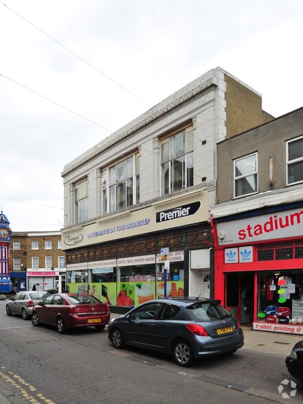 82-84 High St, Sheerness à vendre - Photo de l’immeuble – Image 2 sur 3