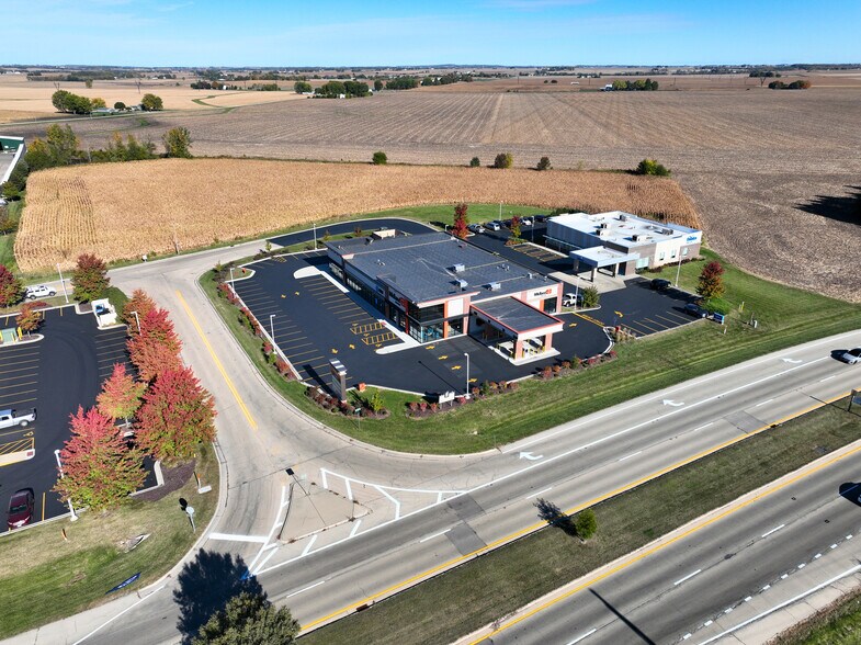 4406 E Lincolnway, Sterling, IL à louer - Photo de l’immeuble – Image 2 sur 4