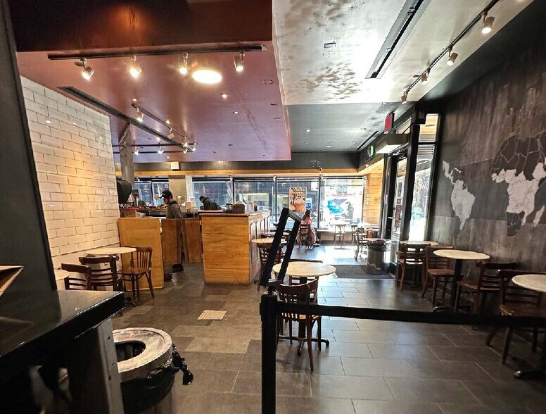 771-785 Broadway, New York, NY à louer - Photo de l’immeuble – Image 3 sur 10