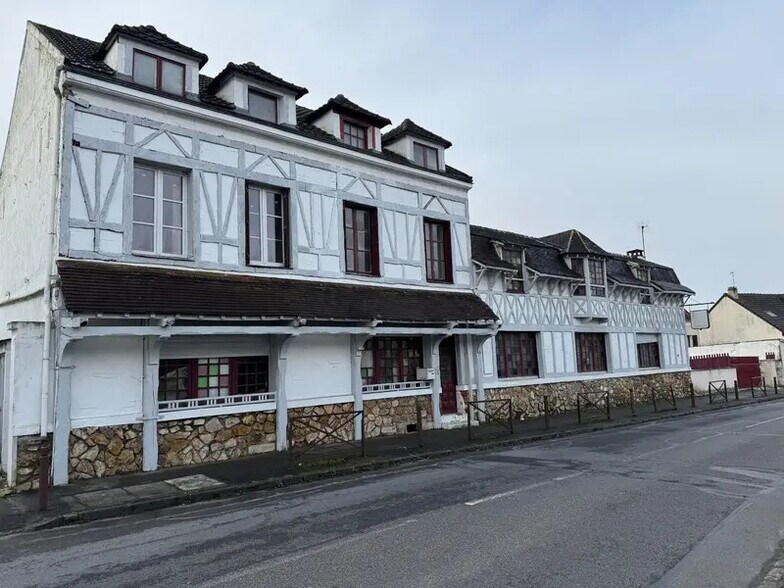 Local commercial dans Émerainville à vendre - Photo de l’immeuble – Image 1 sur 2