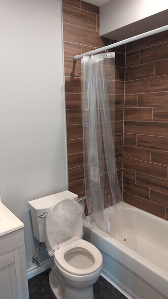 6022-6026 Main St, Niagara Falls, ON à vendre - Photo intérieure – Image 3 sur 12