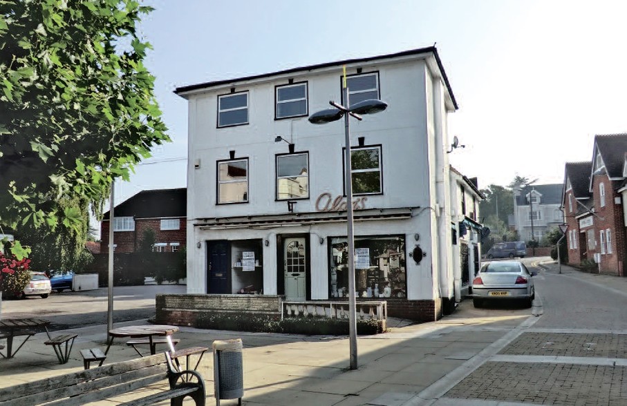 61 High St, Leatherhead à vendre - Photo principale – Image 1 sur 1