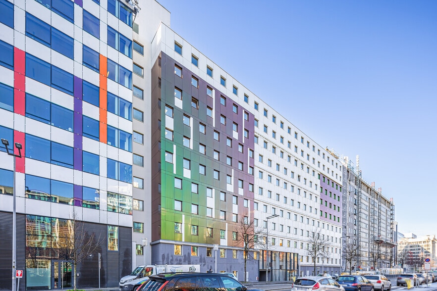 24 Boulevard De Pesaro, Nanterre à louer - Photo principale – Image 1 sur 6