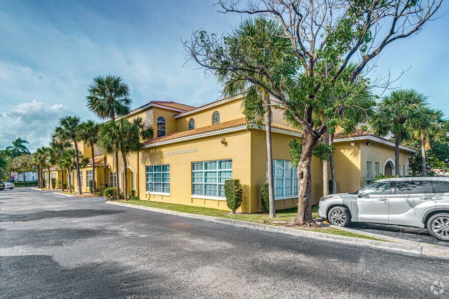 1 W Camino Real, Boca Raton, FL à louer - Photo de l’immeuble – Image 2 sur 8