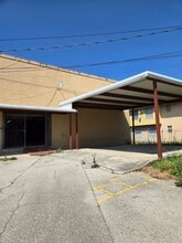 2502 Harry Wurzbach Rd, San Antonio, TX à louer Photo intérieure– Image 2 sur 14