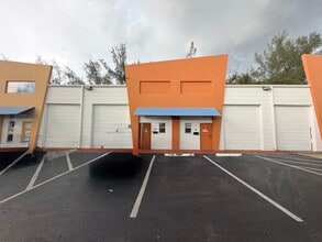 401-425 NW 10th Ter, Hallandale Beach, FL à louer Photo intérieure– Image 1 sur 14