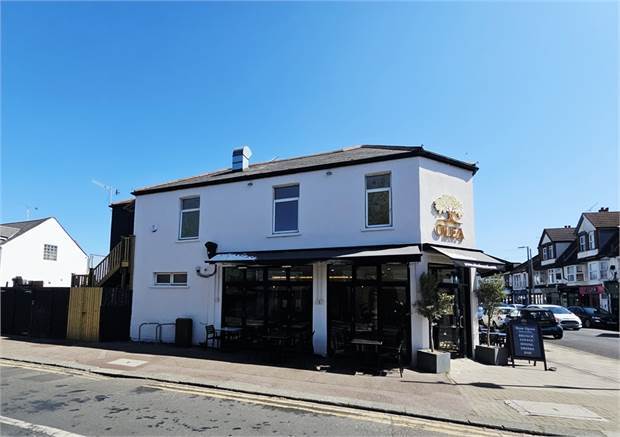 125 Leigh Rd, Leigh On Sea à louer - Photo de l’immeuble – Image 2 sur 9