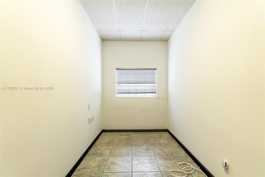1420-1430 SW 12th Ave, Pompano Beach, FL à louer - Photo de l’immeuble – Image 3 sur 9