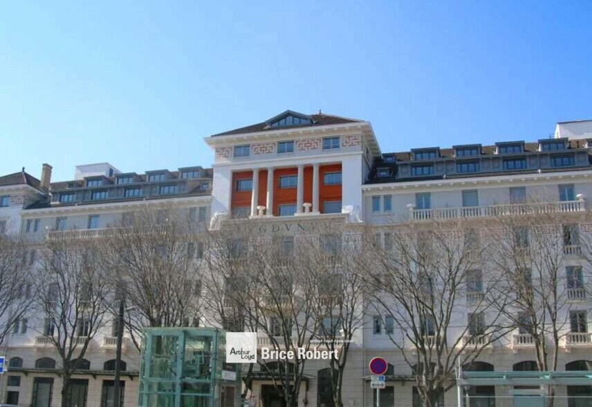 5 Place Jules Ferry, Lyon à louer - Photo de l’immeuble – Image 2 sur 9