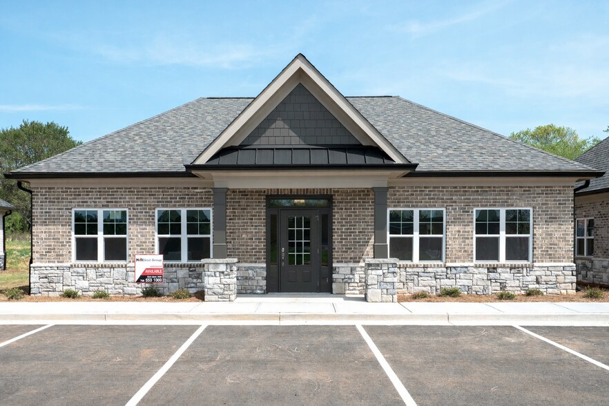 1060 Garland Dr, Bogart, GA à louer - Photo de l’immeuble – Image 1 sur 19
