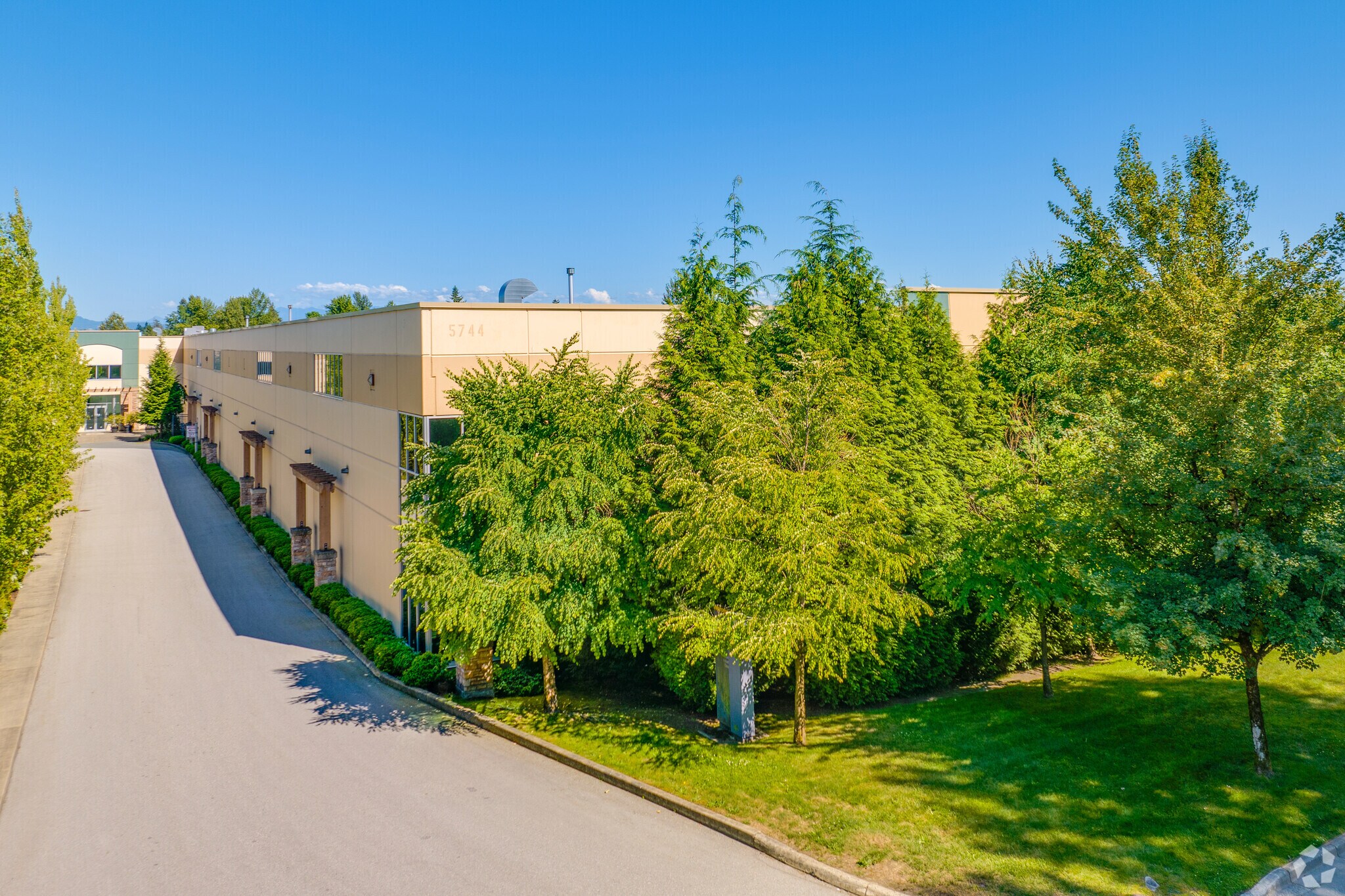 5744 268th St, Langley Twp, BC à vendre Photo de l’immeuble– Image 1 sur 8