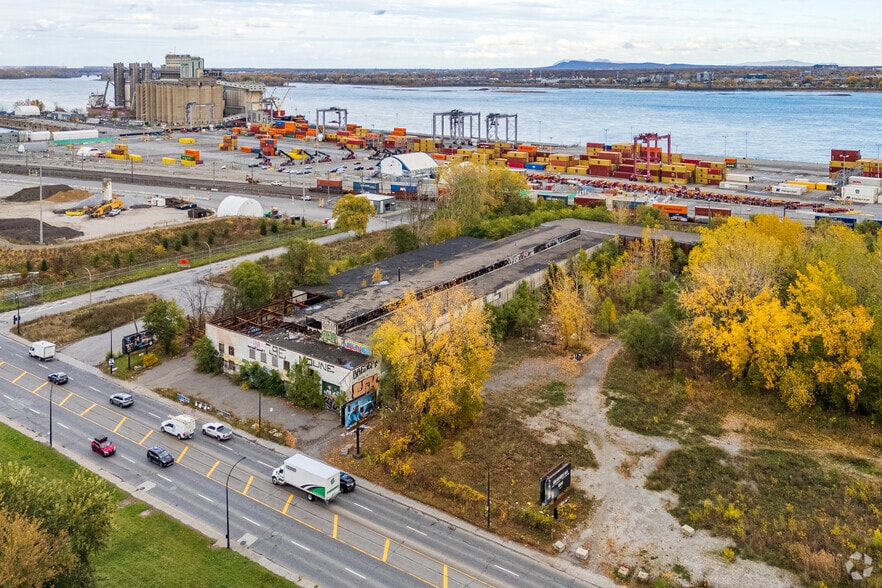 4650 Notre-Dame E, Montréal, QC à vendre - Aérien – Image 3 sur 4