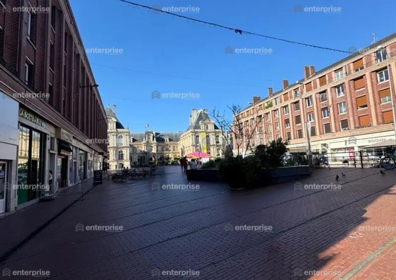 Local commercial dans Amiens à louer - Photo de l’immeuble – Image 2 sur 7