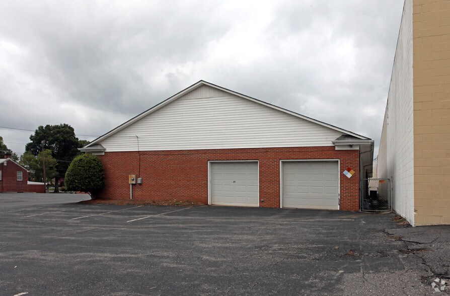 211 S York St, Gastonia, NC à vendre - Photo de l’immeuble – Image 2 sur 2