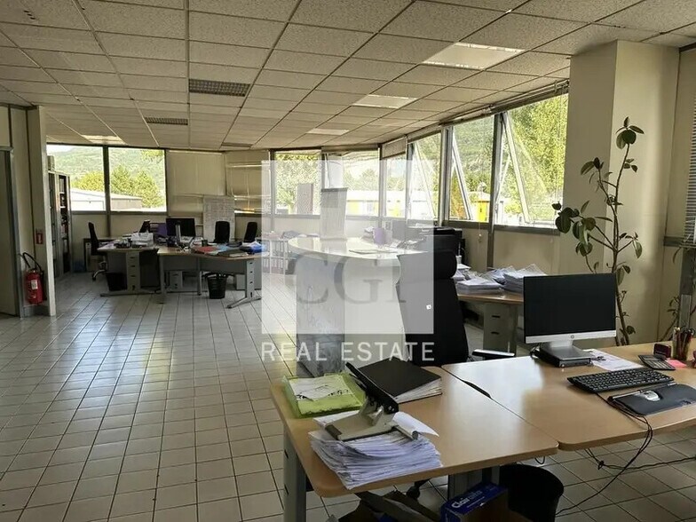 Local d'activités dans Moirans à vendre - Photo intérieure – Image 3 sur 11