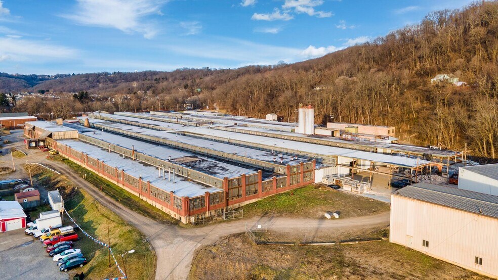 1 Anna St, East Liverpool, OH à vendre - Photo de l’immeuble – Image 3 sur 30