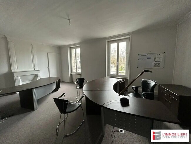 Plus de détails pour Bureau à louer
