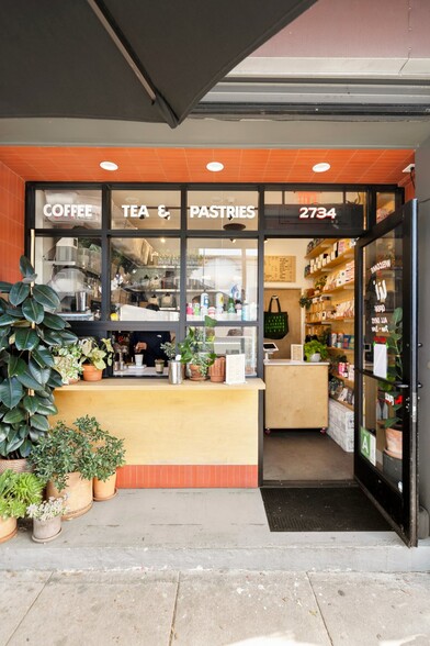 2734 N Eastern Ave, Los Angeles, CA à vendre - Photo de l’immeuble – Image 3 sur 10